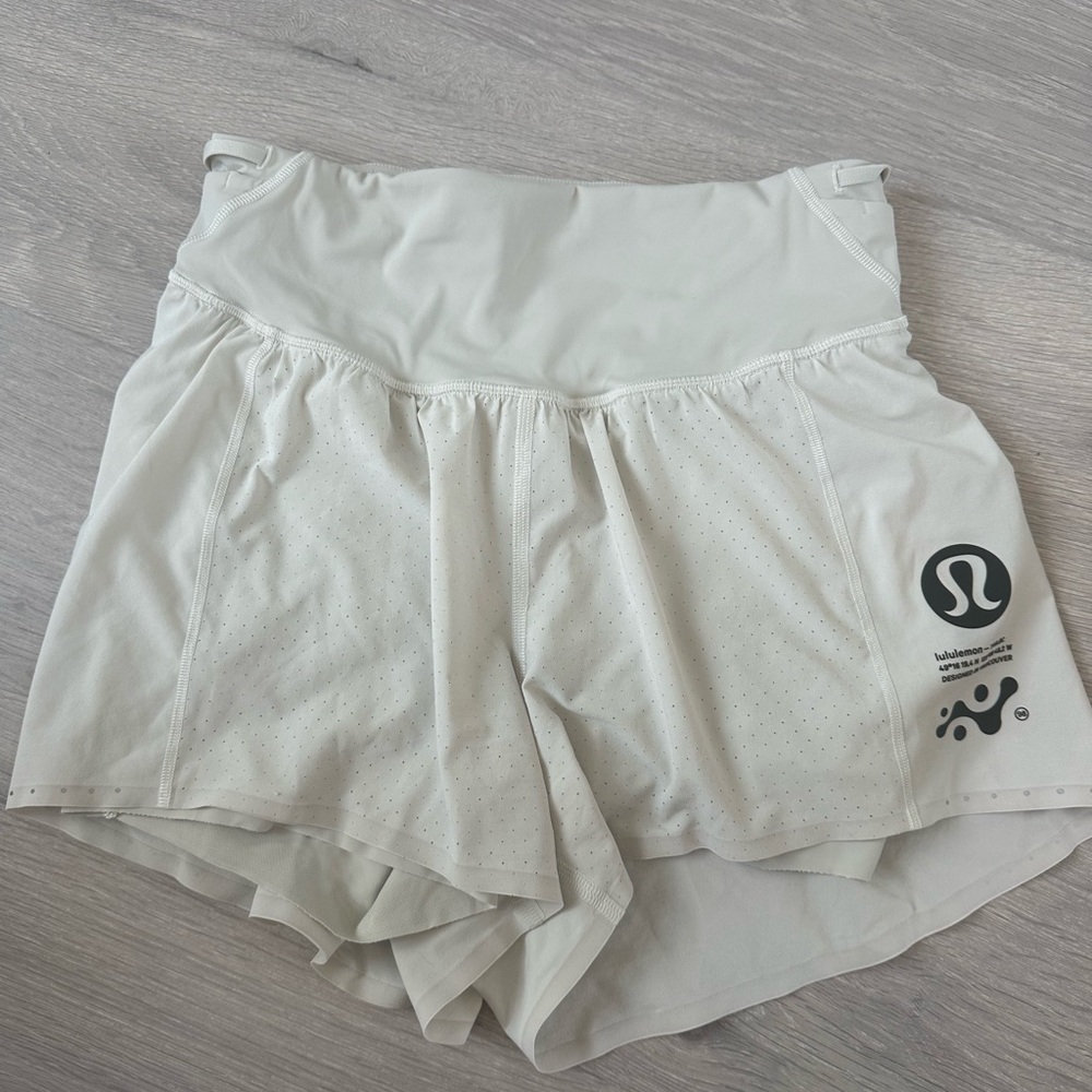 lululemon athletica Women's Light Gray Athletic Shorts